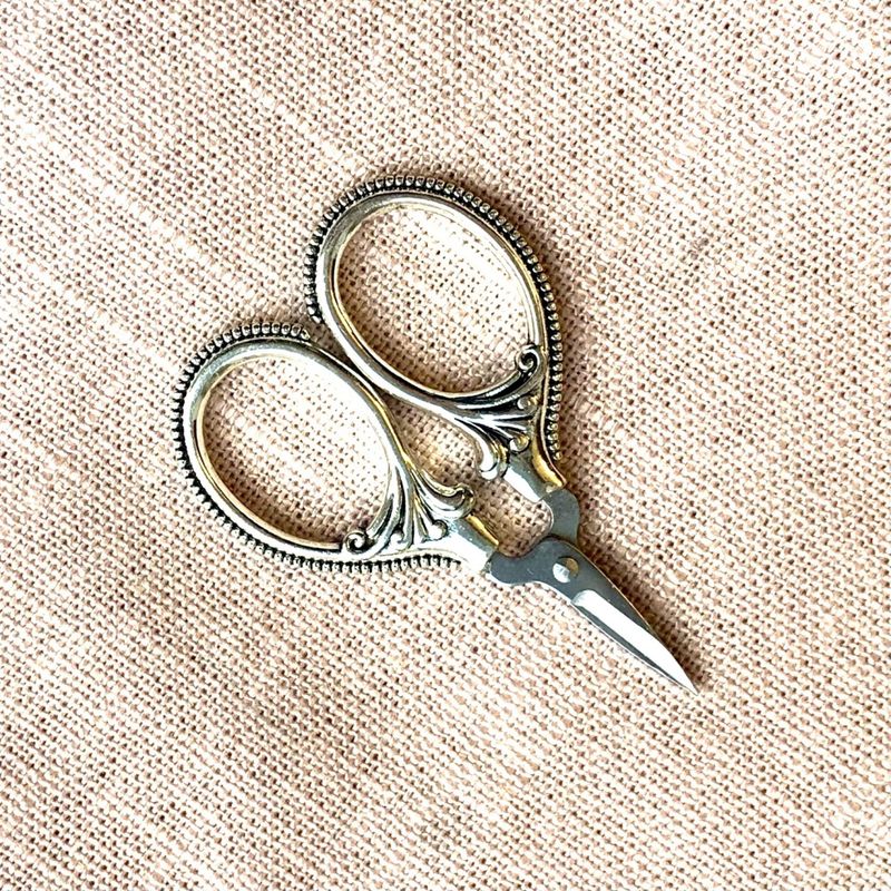 Minisaks Vintage i metallboks, sølv