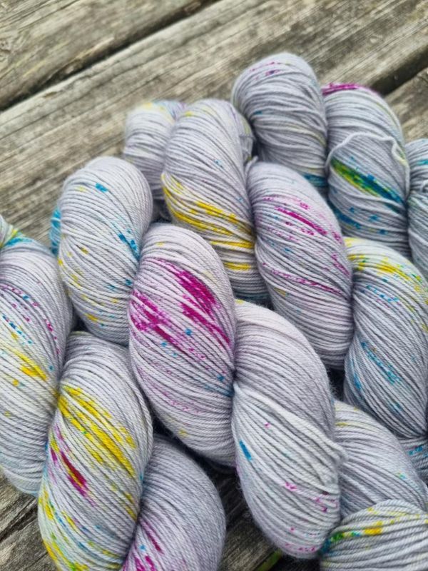 Tynn Merino, Regnbuespett